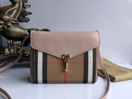 Envy Hold - Burberry Bags - 1221 Fashion